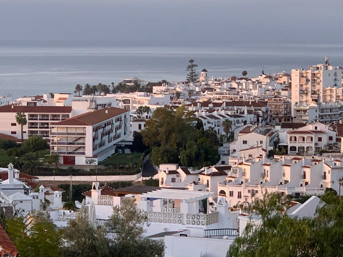 Playa Burriana, Tva Terasser, Havsutsikt, Pool Nerja Exteriér fotografie