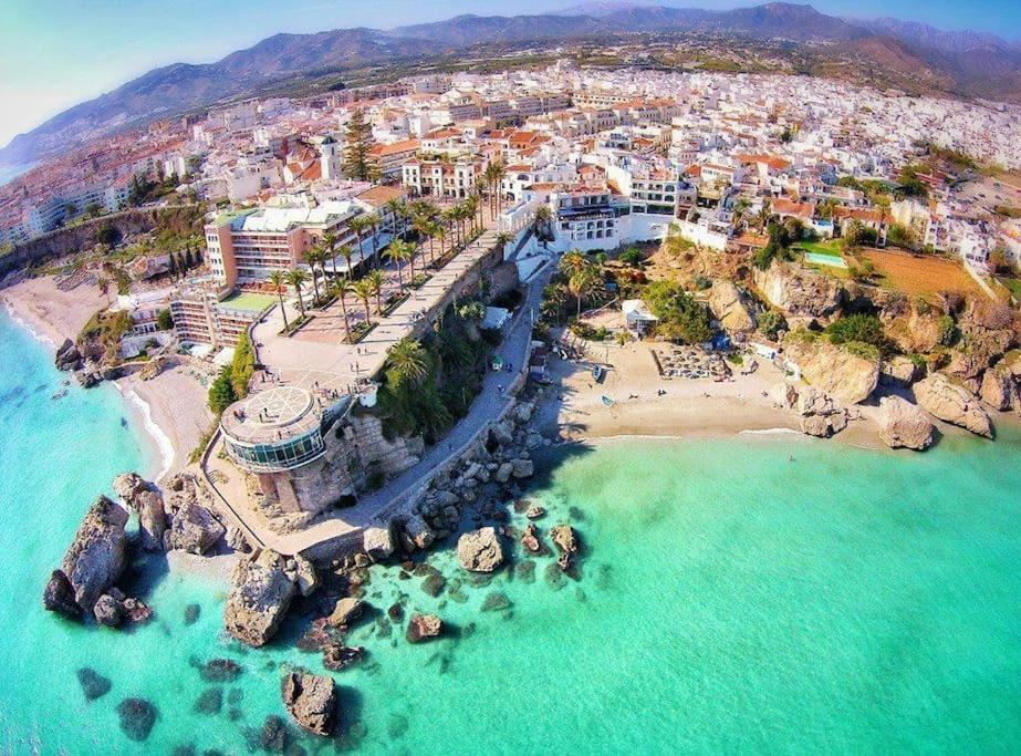 Playa Burriana, Tva Terasser, Havsutsikt, Pool Nerja Exteriér fotografie